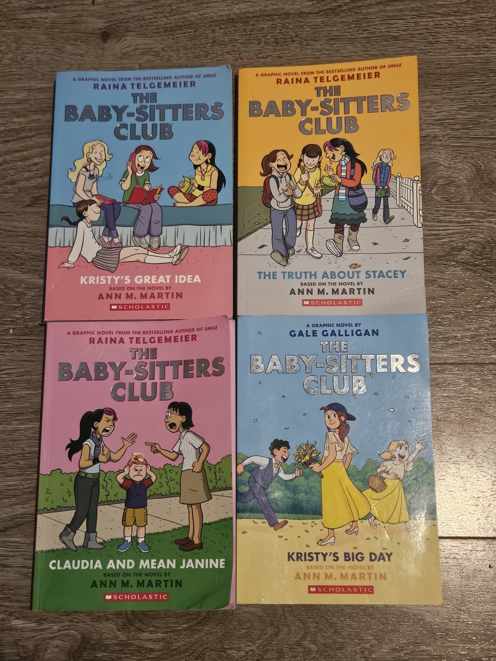 The Baby-Sitters Club Graphic Novels - Assorted Color Covers 1 2 4 6